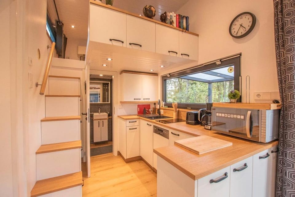 Coffee/tea facilities, Kitchen or kitchenette, dishwasher, pet friendly, stove, toaster