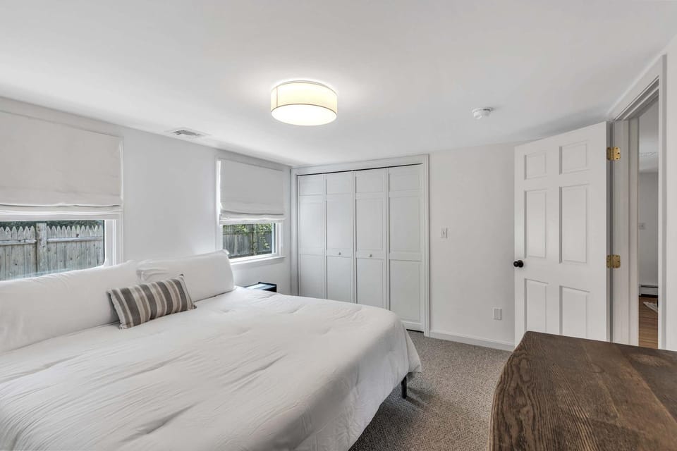 Jenkins Pond Beach Access with BBall Hoop & Grill, Bright Cape Cod Retreat near Jenkins Pond in Falmouth - Parking, Modern Retreat with Outdoor Space, 24 Hour Hospitality House in Falmouth