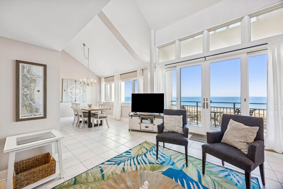 TV and multimedia, Living room, Seating area, Sea view