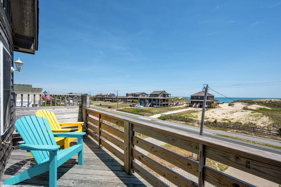 NH385 Footloose & Fab House in Nags Head