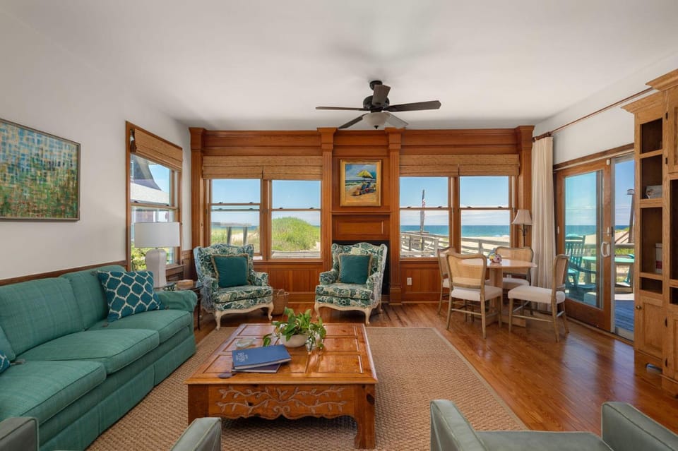 NH340 Gillam Hall House in Nags Head