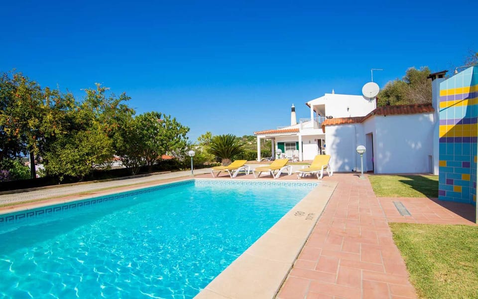 Property building, Garden, Swimming pool