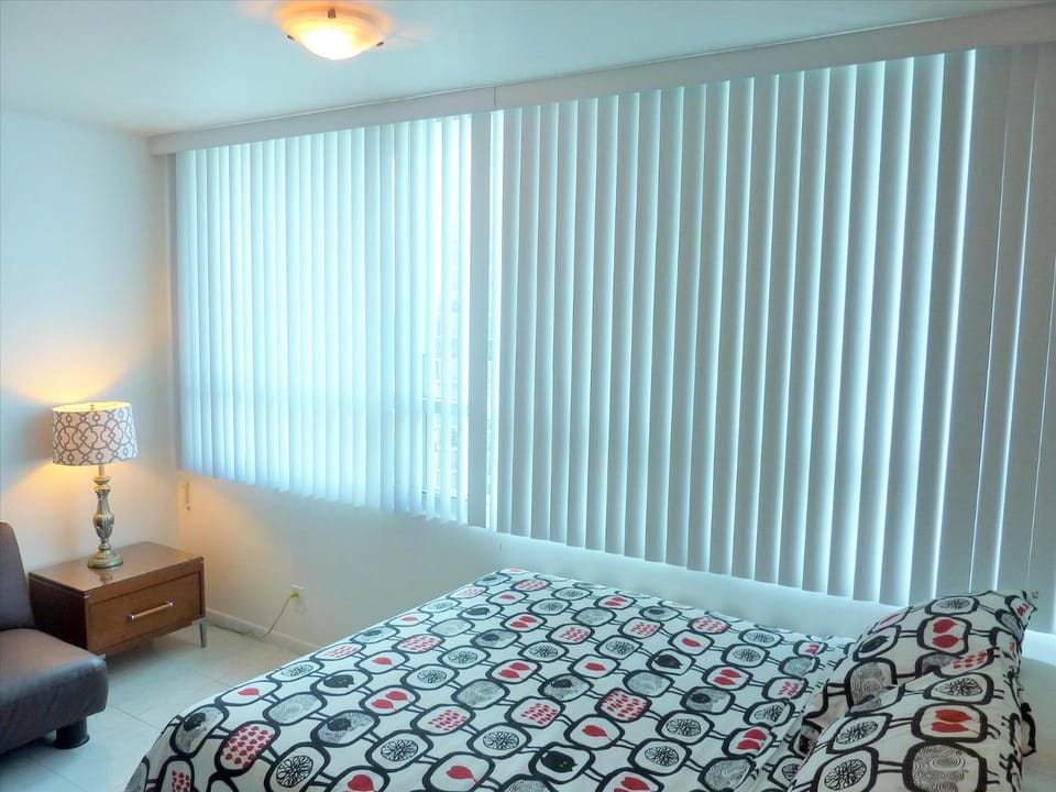 Castle 1120 Bayview Studio, Beach access, Pool, Tennis, Free parking House in Miami Beach