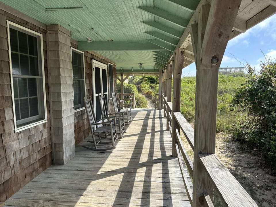 NH225 Fourth Estate Cottage House in Nags Head