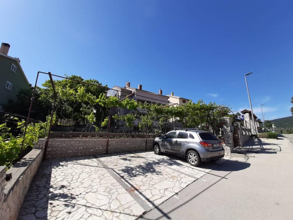 Property building, Parking