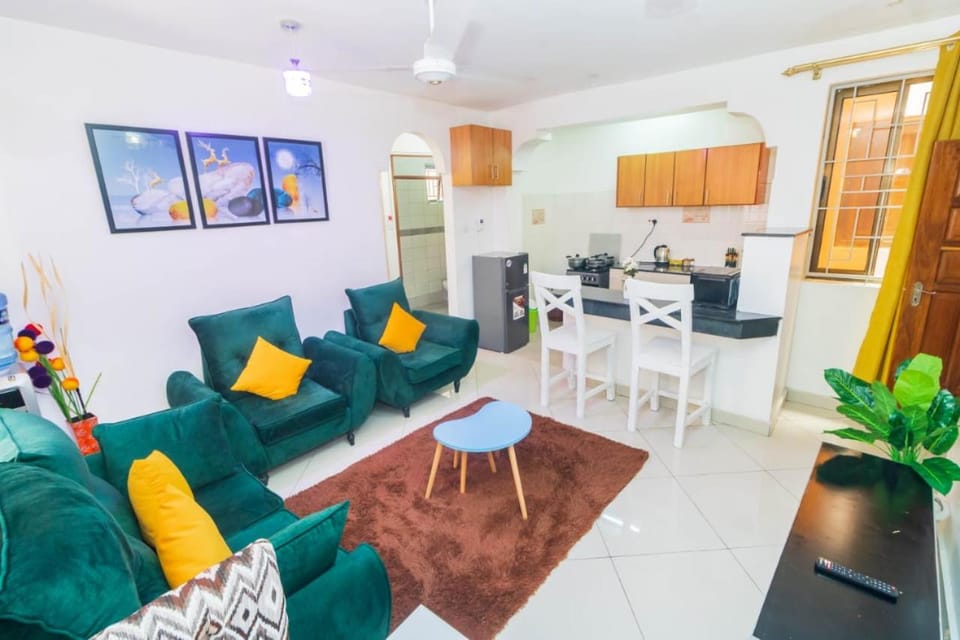 Executive 1 bedroom Queensize bed/hot shower/fast Wi-fi Apartment in Mombasa