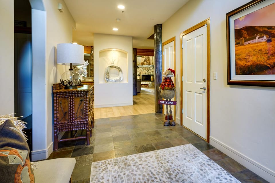 Park City Vacation Rental w/ Hot Tub & Patio! House in Snyderville