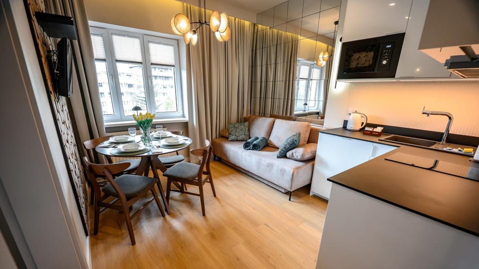 TV and multimedia, Kitchen or kitchenette, Living room