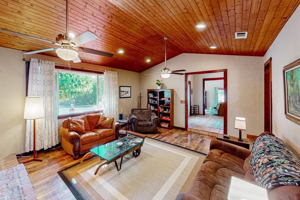Sweeping Views! Charming Home Near Dtwn Jamestown House in Calaveras County