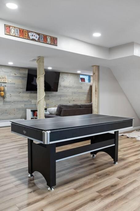 Rustic Luxury in the Pocono Mountains - Stag Lodge House in Coolbaugh Township