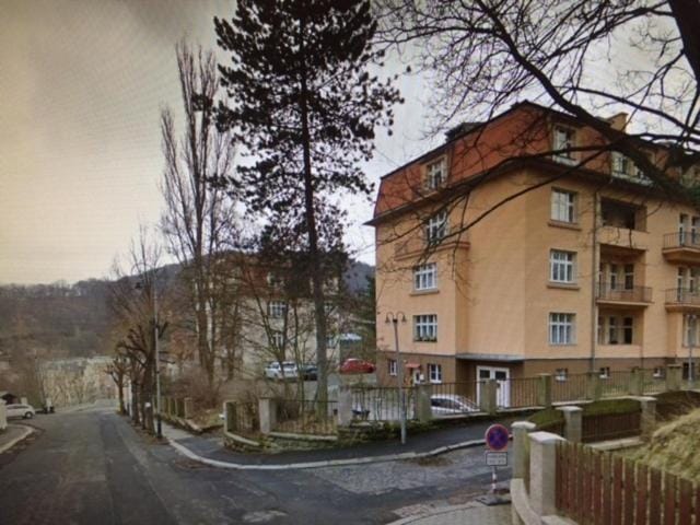 Nearby landmark
