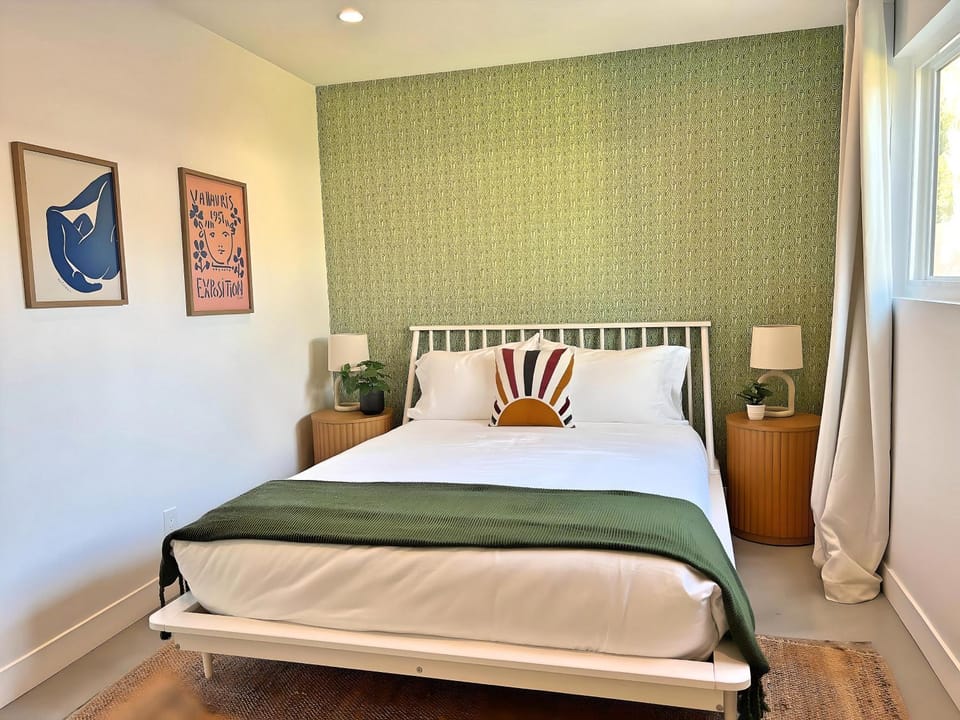 Casa Palma - Pool, Hot Tub, Outdoor Shower & Ping Pong House in Palm Springs