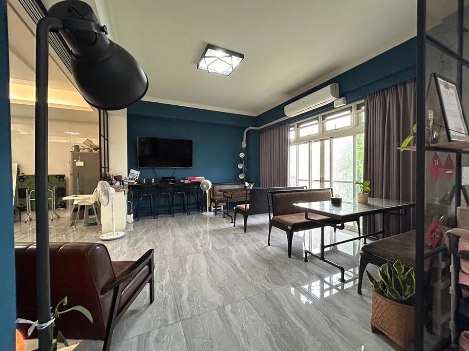 Communal lounge/ TV room, TV and multimedia, Living room, Seating area