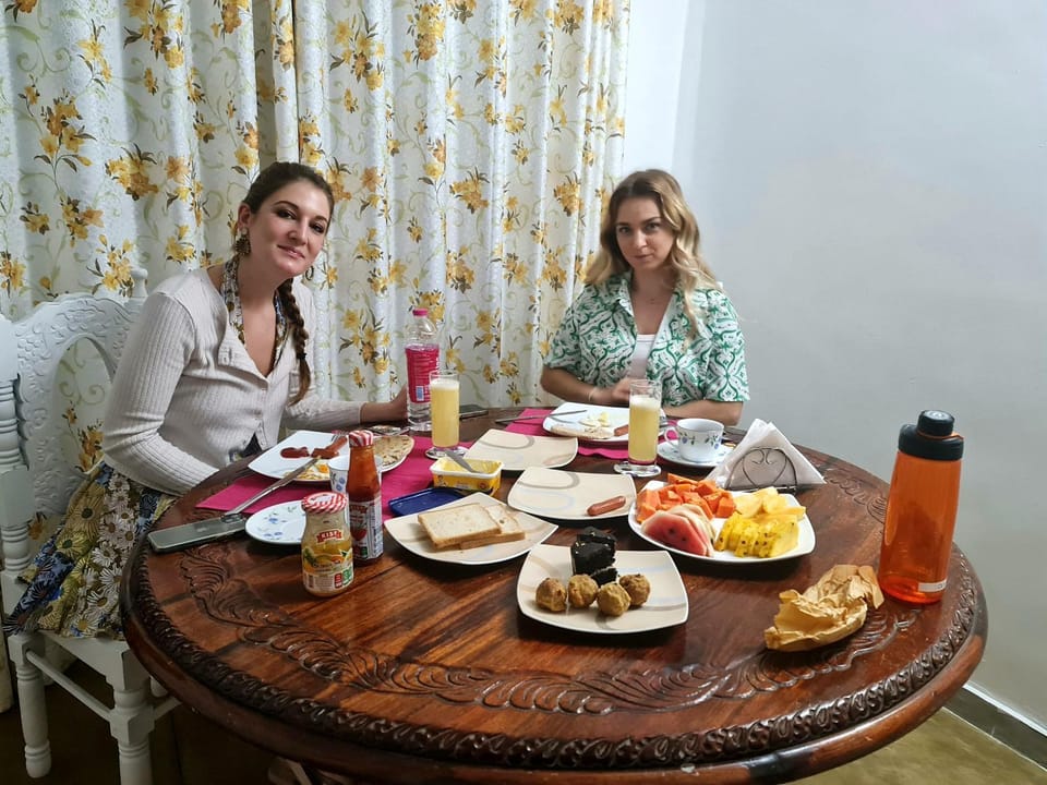 Breakfast, group of guests