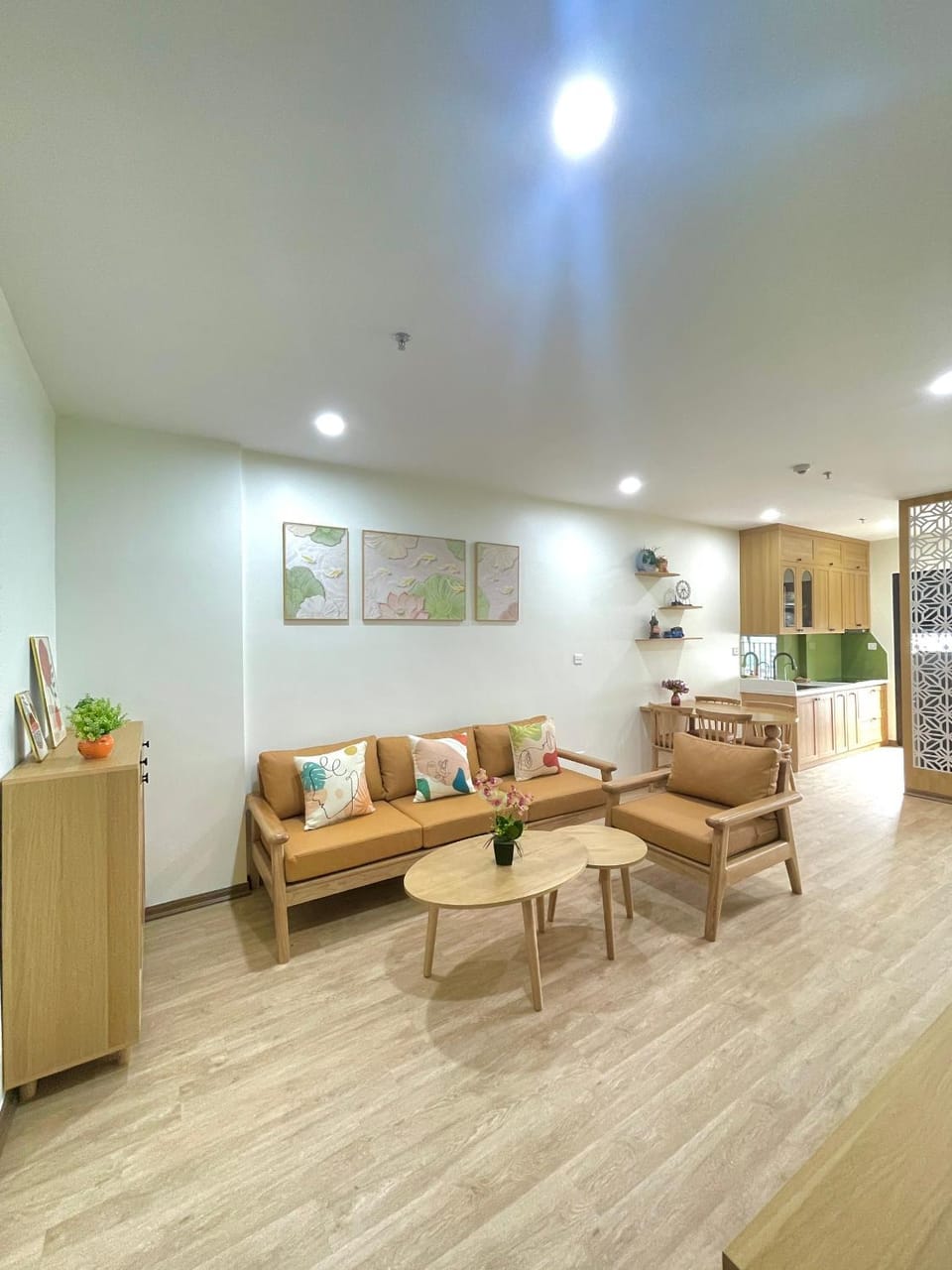 Kitchen or kitchenette, Living room, Seating area