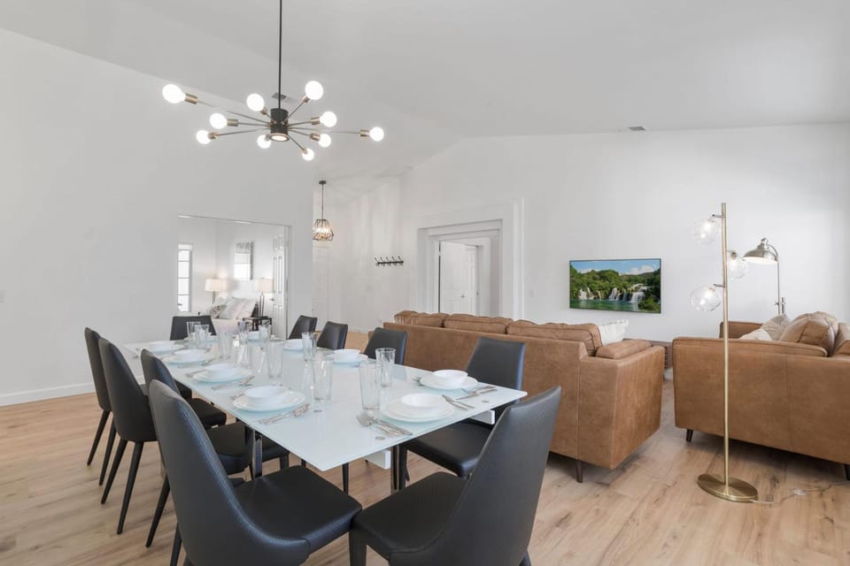 Top Rated Desert Gem Pool Spa 4br 3 bths and more House in La Quinta