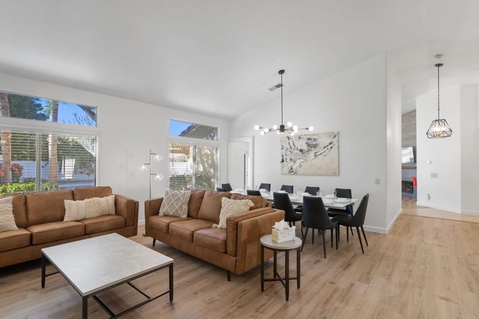 Top Rated Desert Gem Pool Spa 4br 3 bths and more House in La Quinta