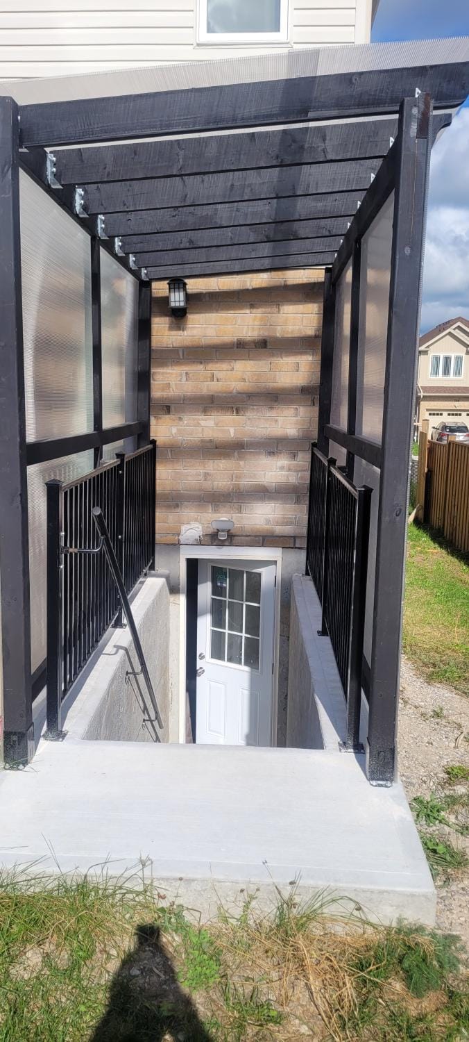 Facade/entrance