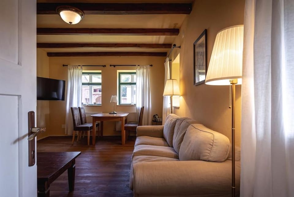 Casa Johann, your charming holiday home in Cund House in Romania