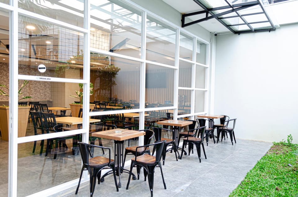 Patio, Restaurant/places to eat