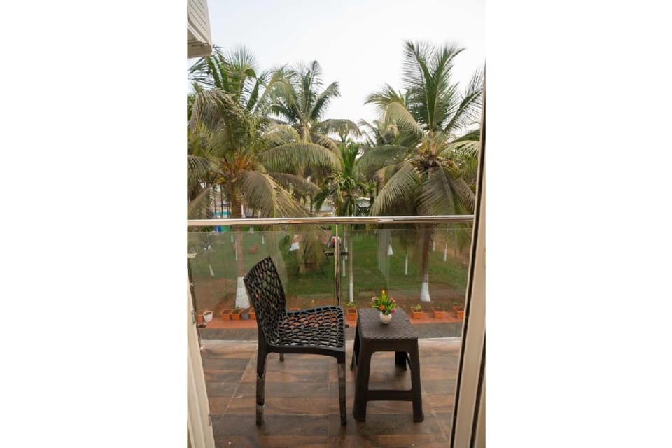 Day, Garden, View (from property/room), Balcony/Terrace, Dining area, Garden view