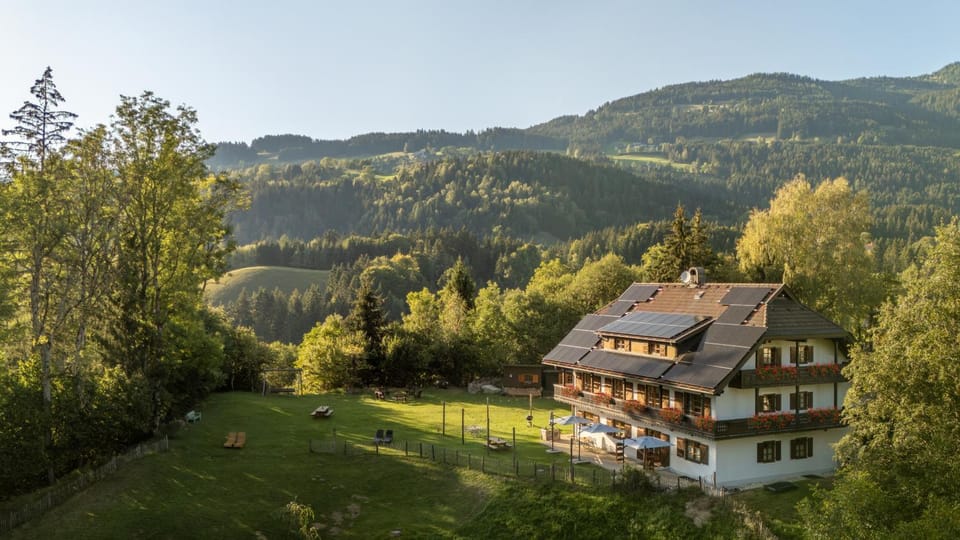 Property building, Day, Natural landscape, Garden, View (from property/room), Balcony/Terrace, Garden view, Garden view, Mountain view