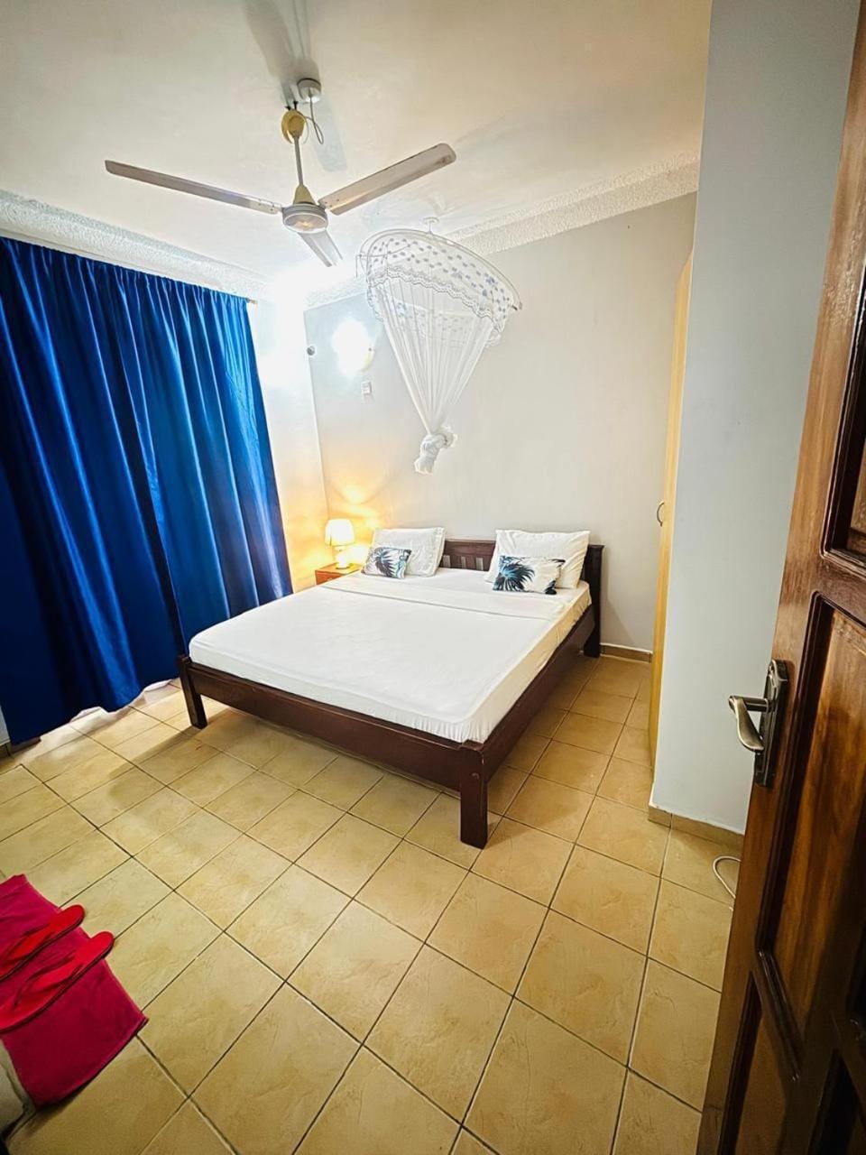 Rafiki-1bedrooms & studios walk to the beach,close to all social amenities Apartment in Mombasa
