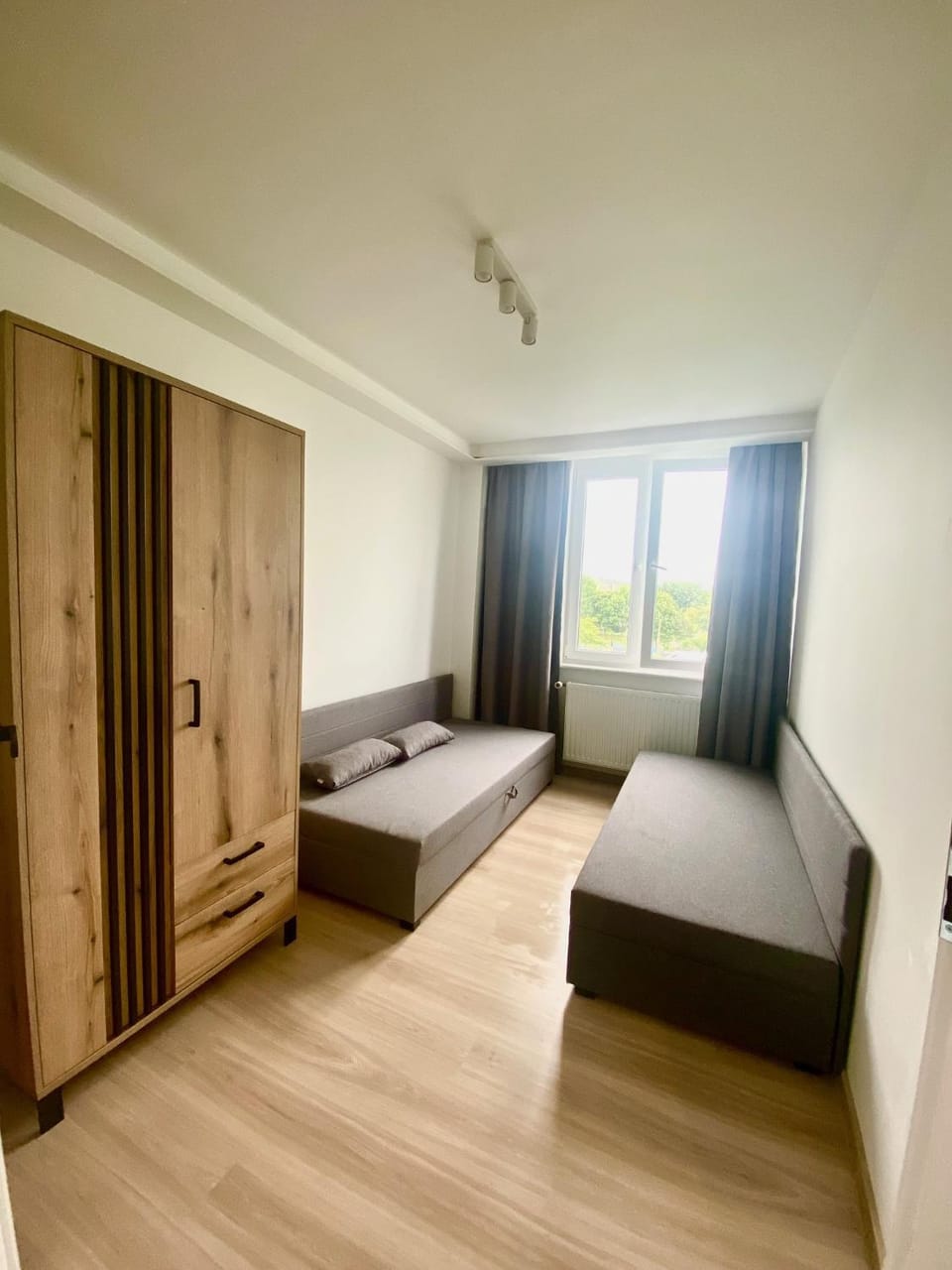 Bed, Living room, Photo of the whole room, Seating area, Bedroom, wardrobe, air conditioner