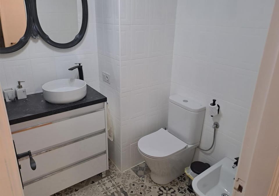 Shower, Toilet, Bathroom, Bath