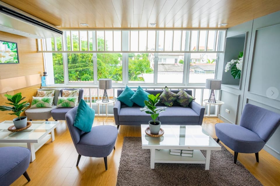 The Blu X Bangsaen F5 R51 Apartment in Chon Buri Changwat