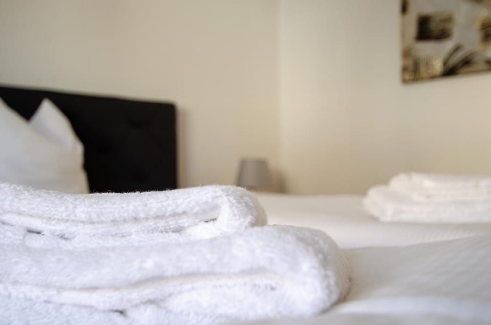 Photo of the whole room, Bedroom, towels