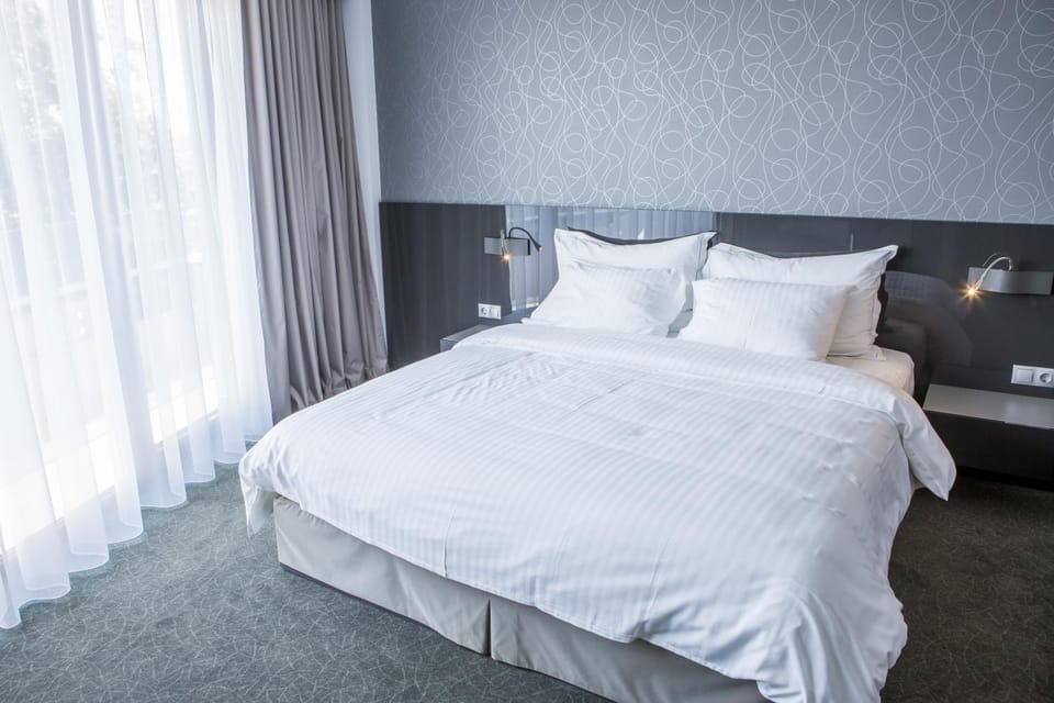 Bed, Day