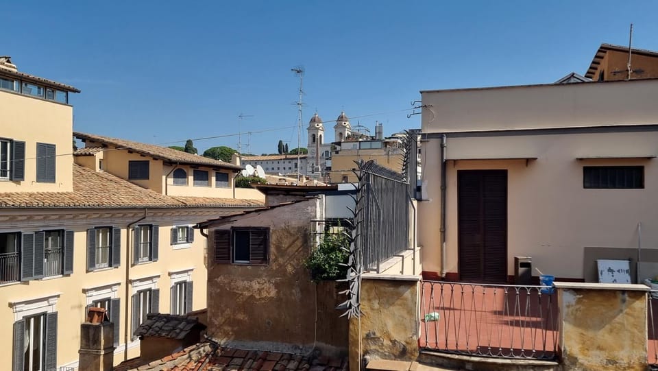 Romerooms Condotti Bed and Breakfast in Rome