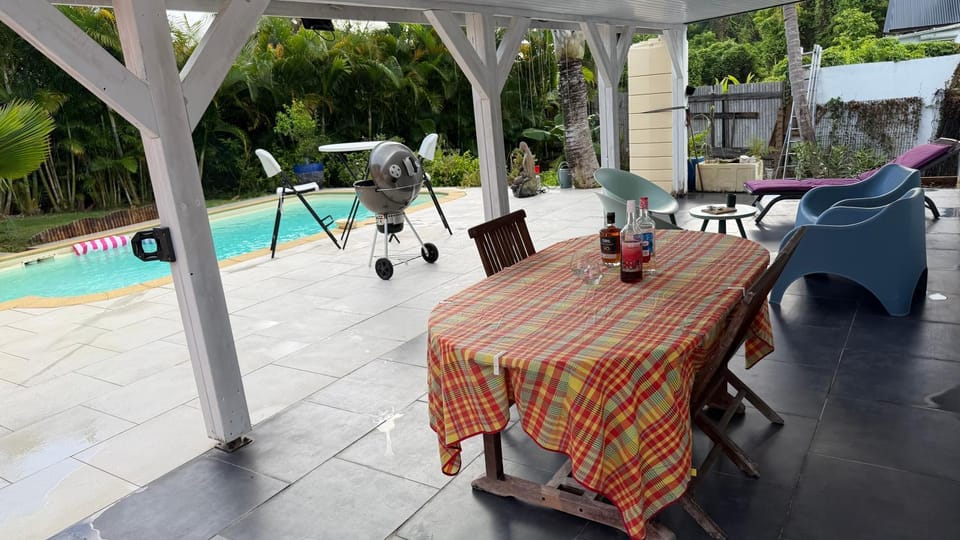 Patio, Dining area, Pool view, Swimming pool, sunbed