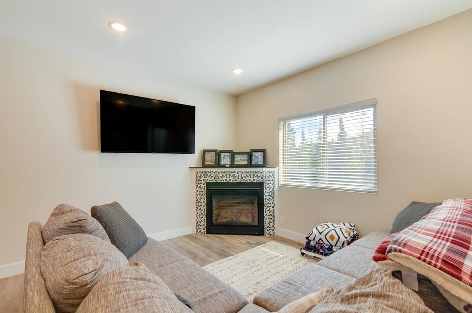Brian Head Retreat w/ Deck, Shuttle to Ski Slopes! House in Brian Head