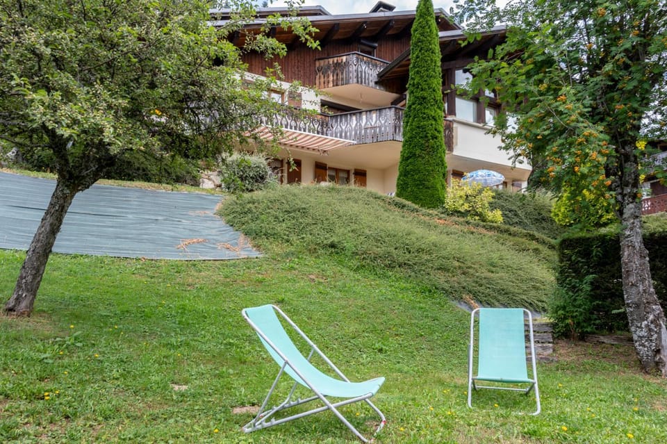 Property building, Garden view