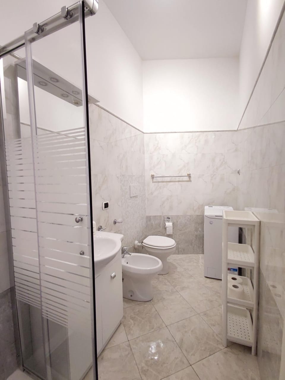 Shower, Bathroom, bidet, washing machine