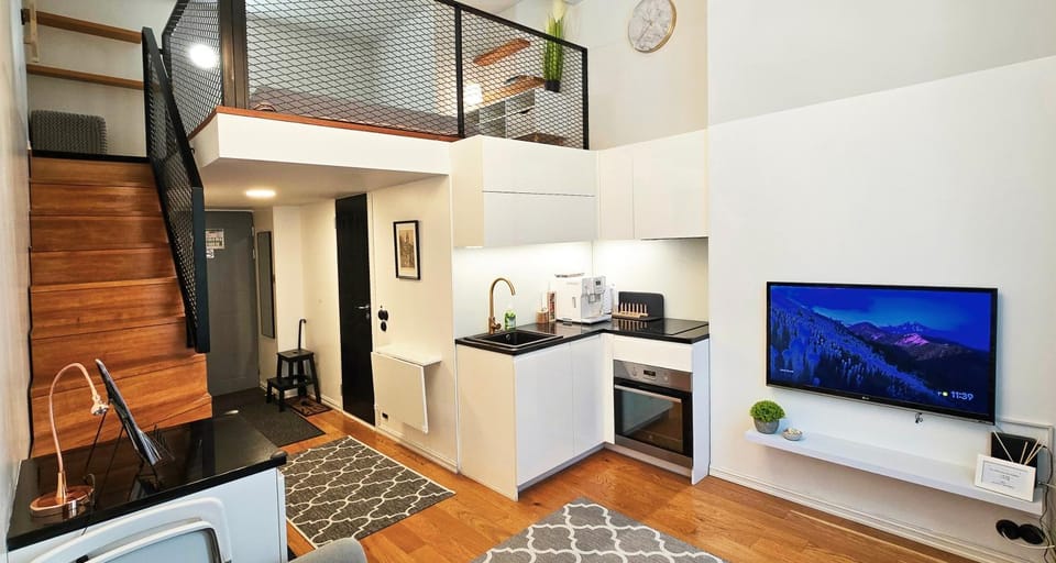 TV and multimedia, Kitchen or kitchenette, Living room, dishwasher, stove