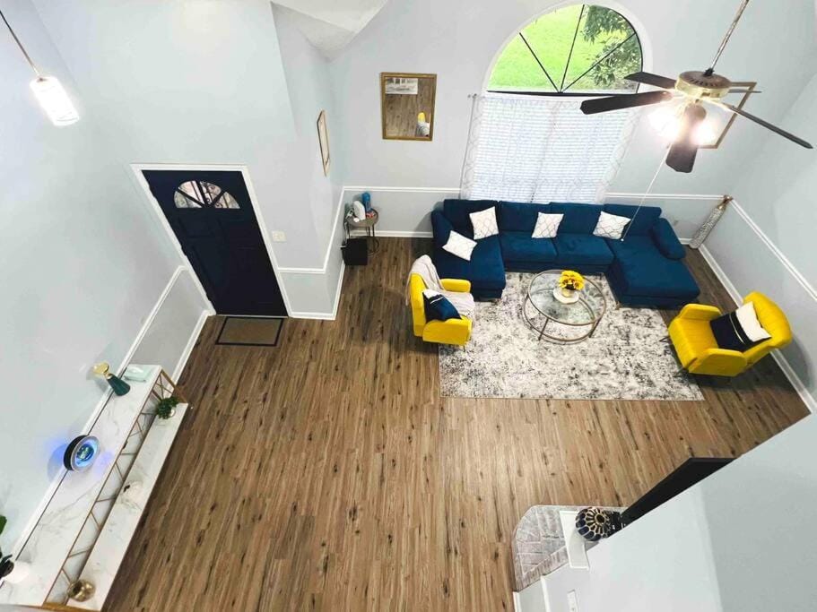 King Bed_Cozy Urban Retreat-Central Memphis House in Memphis