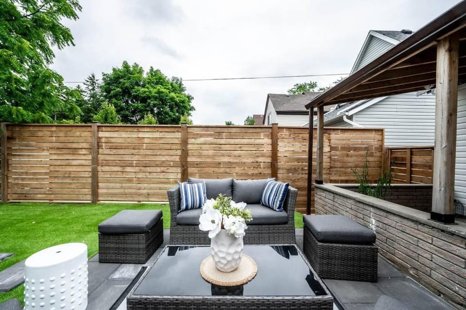 Garden, Seating area, Garden view