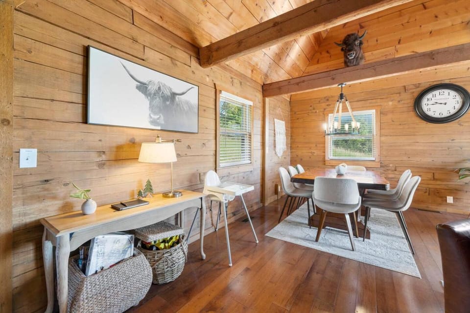 216 Ridge Lane House in Indian Point