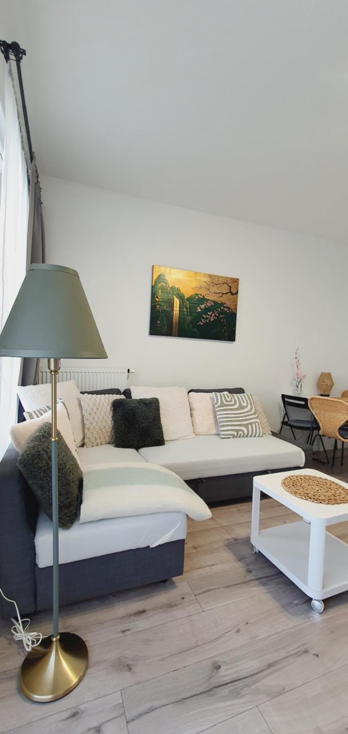 TV and multimedia, Living room, Seating area, Area and facilities