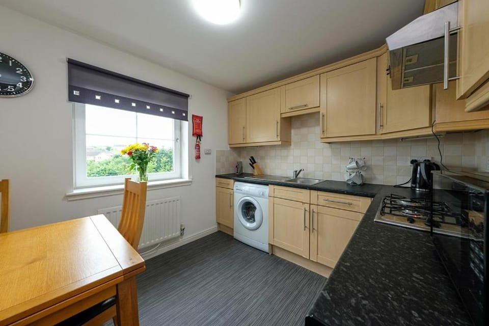 Prime Duloch 2nd Floor Apartment by TBA Apartment in Dunfermline
