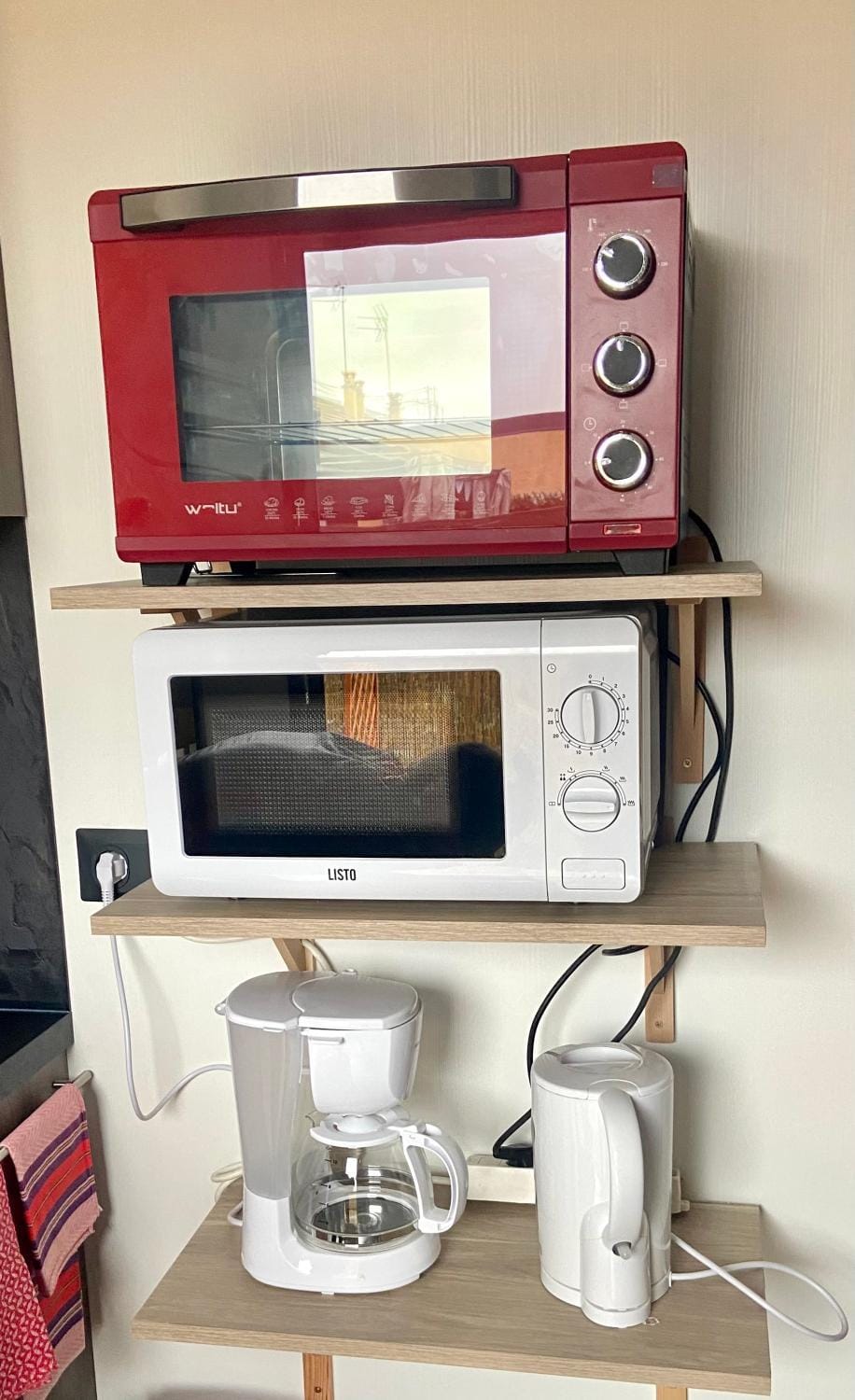 Coffee/tea facilities, minibar, pet friendly