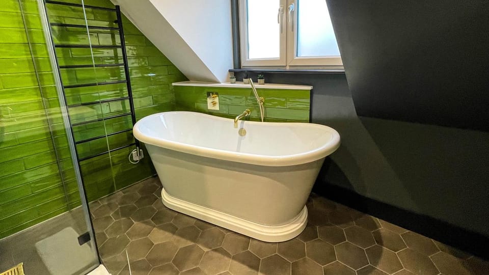 Bathroom, Bath