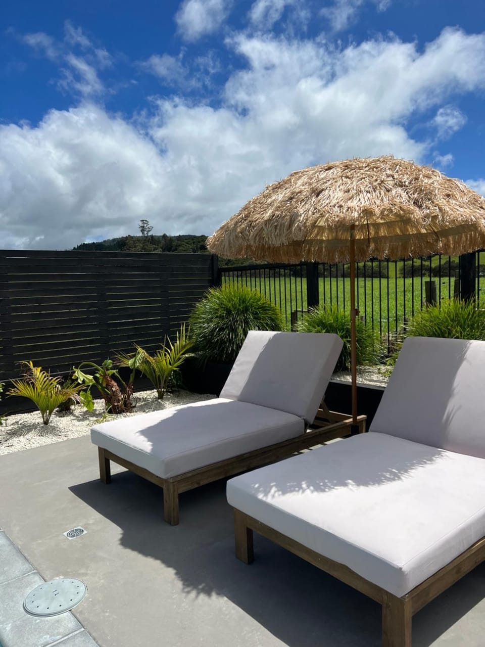 Paradise By The Beach - Sleeps 8 House in Auckland Region
