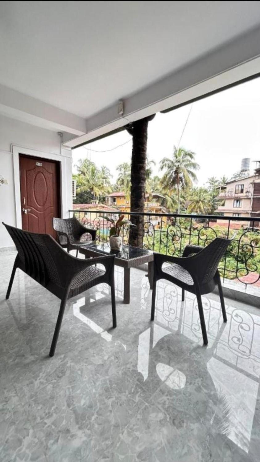 Property building, View (from property/room), Balcony/Terrace, Living room, Seating area