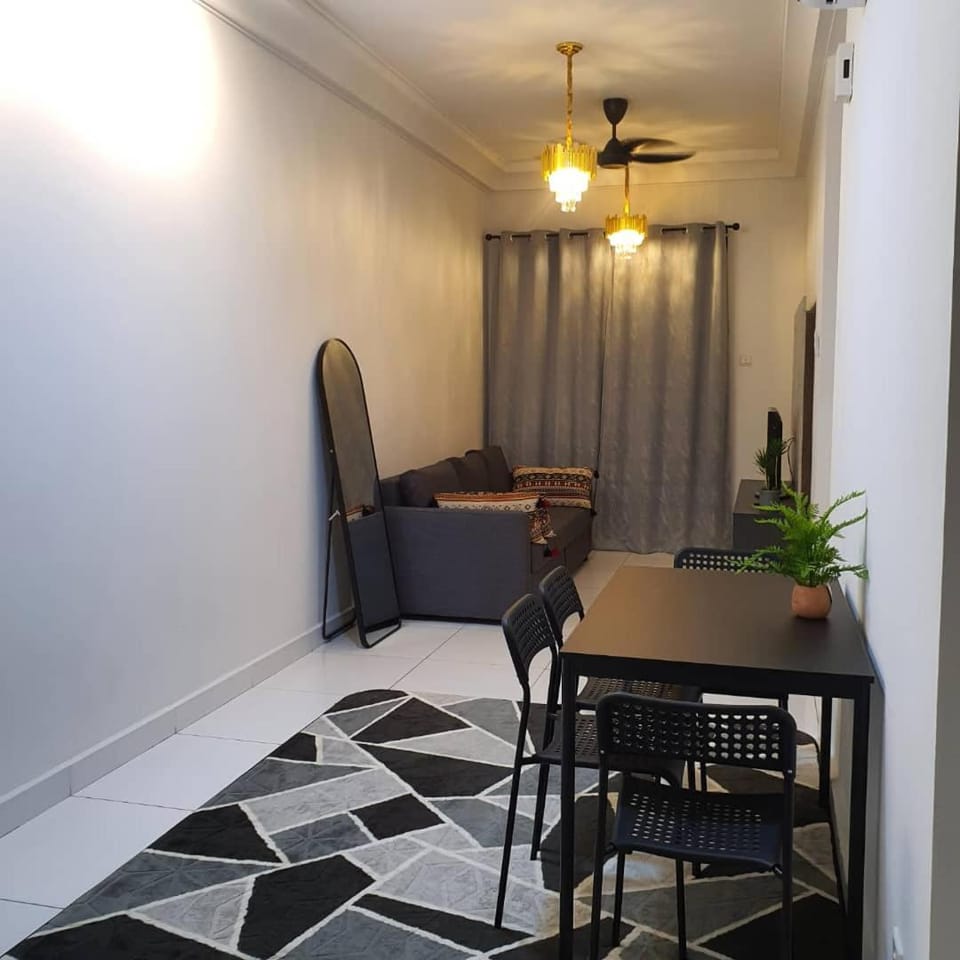 Paradigm Mall 1BR-Poolview-Netflix-WiFi by JB RelaX Homestay Apartment in Johor Bahru