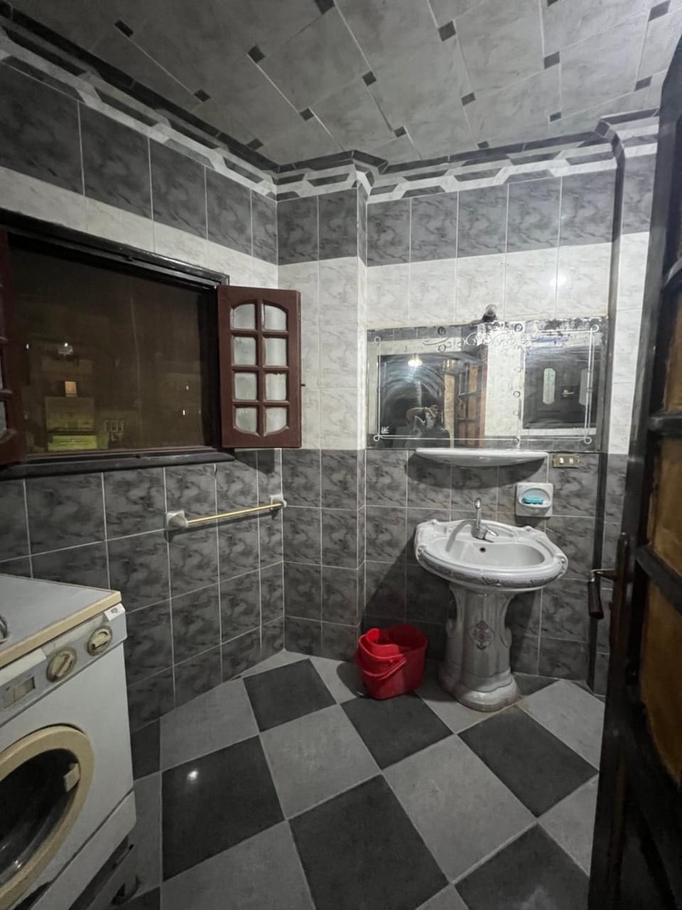 شقه ثلاثه غرف وريسبشن ثلاثه قطع لك بالكامل بها تكييف ف الصاله Apartment in Egypt