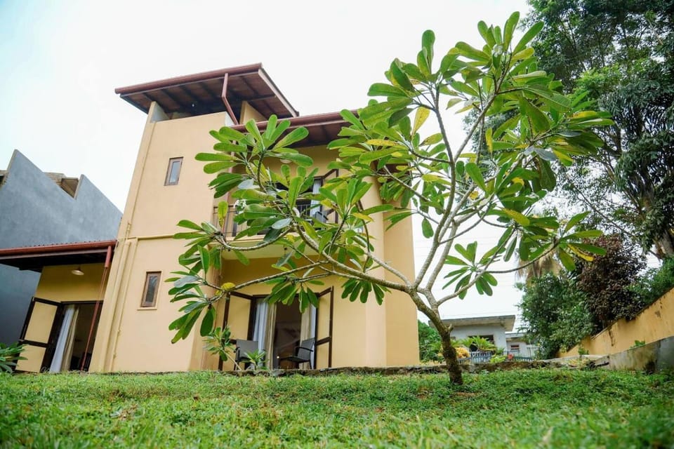 The villaRo Villa in Hikkaduwa